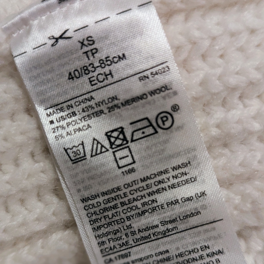 BANANA REPUBLIC~Ivory, Oversized Chunky Cable Knit Turtleneck Sweater~SizeXS - Picture 6 of 7